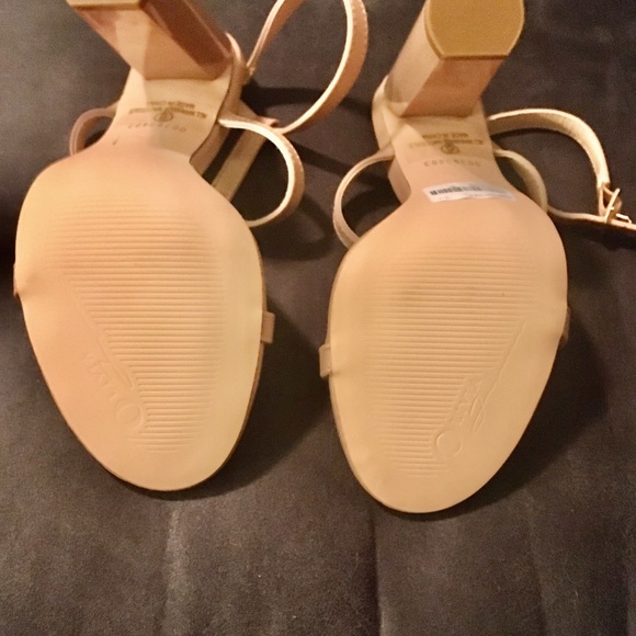 New with tags Forever 21 open toe block heels - Picture 3 of 6